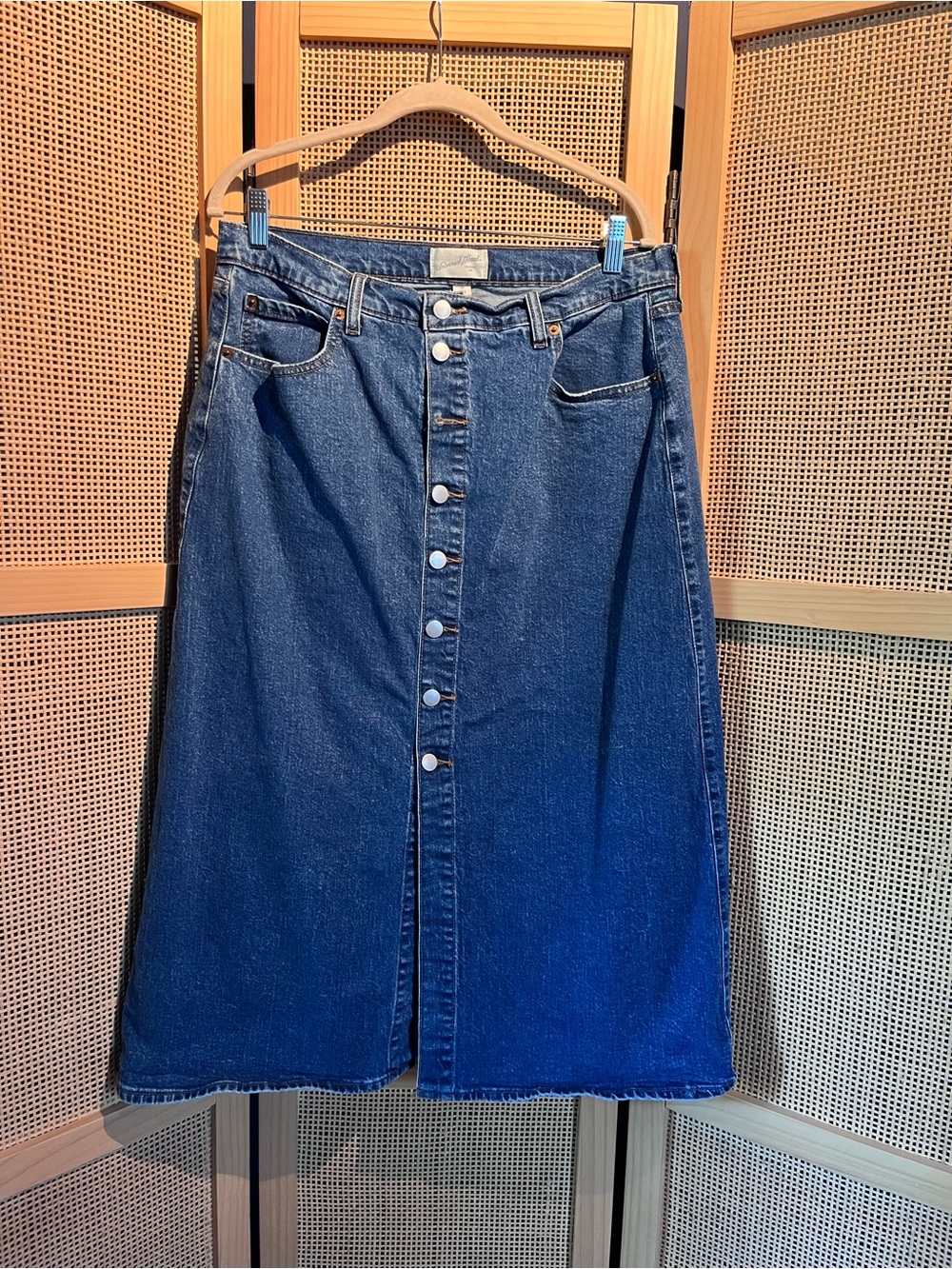 Universal Thread Women’s 12 Button Front Denim Skirt